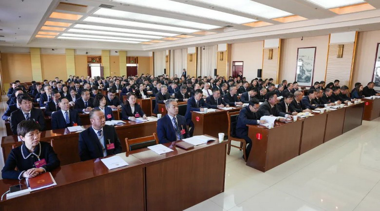 政协高台县第十届委员会第三次会议举行建言献策大会